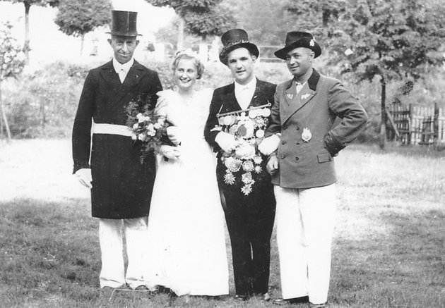 Das Königspaar 1950 - Helmut Gottschalk und Helga Bunte - Schützenkompanie Oeventrop