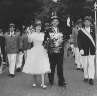 Das Königspaar 1961 - Willi Mensch und Ingrid Auth - Schützenkompanie Glösingen
